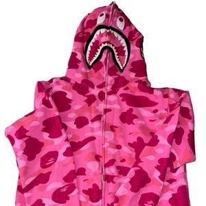 Pink camo shark hoodie🦍
